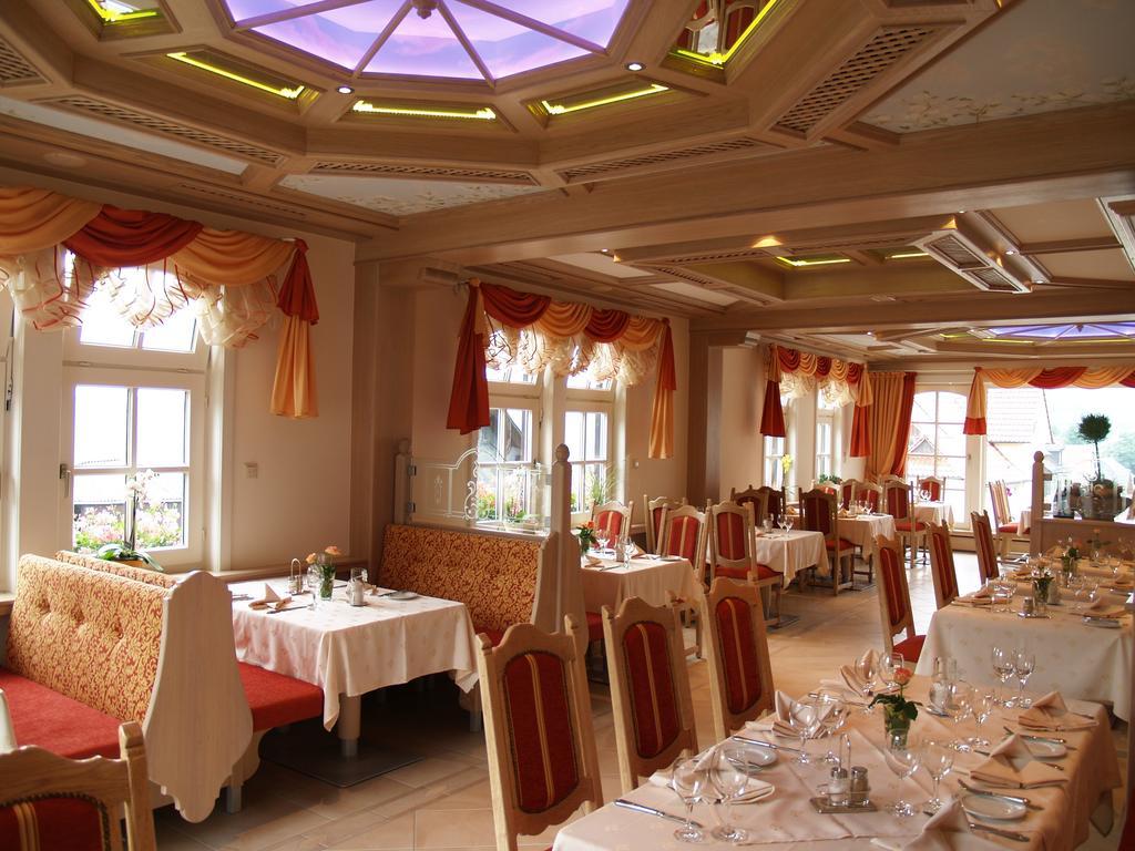 Hotel Zum Weissen Stein Кирхен Экстерьер фото